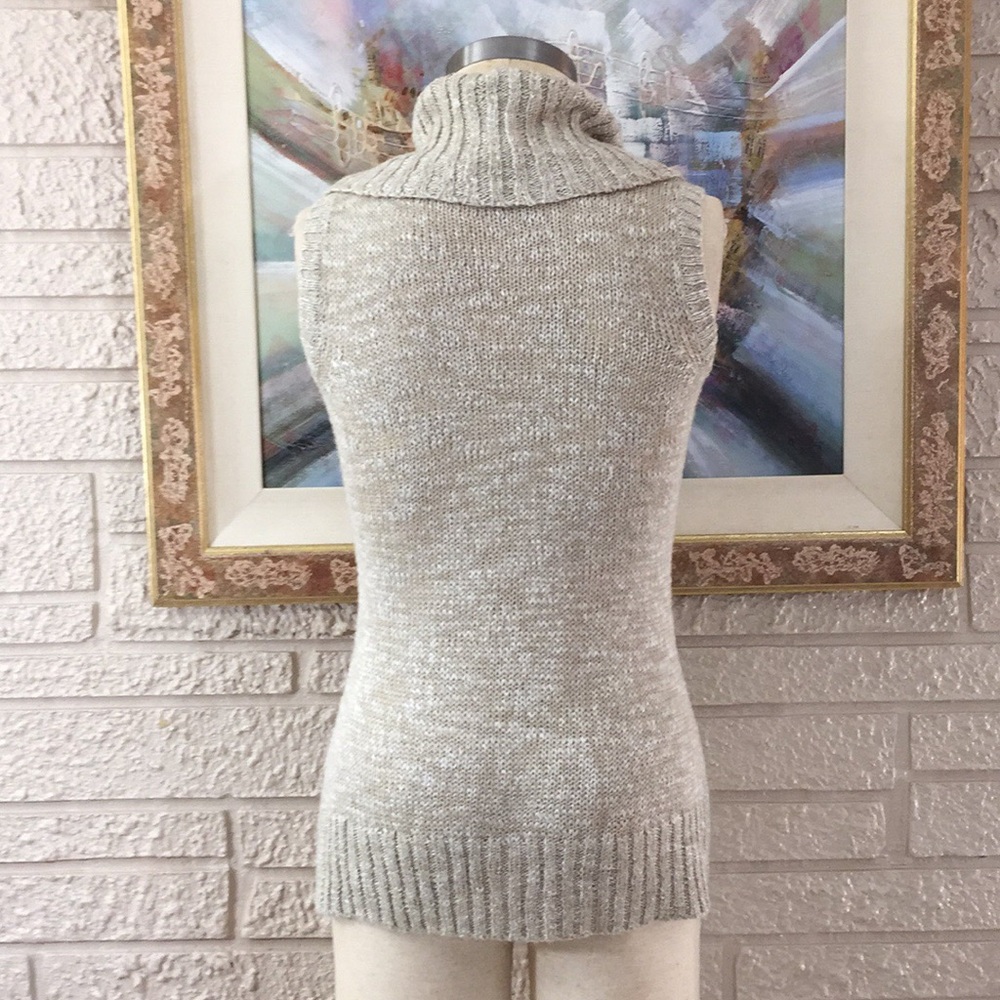 No Tags Slough Collar Sleeveless Sweater Top - Picture 6 of 14